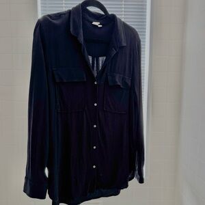 Like New Black Rayon Patch Pocket Button Up Size XL